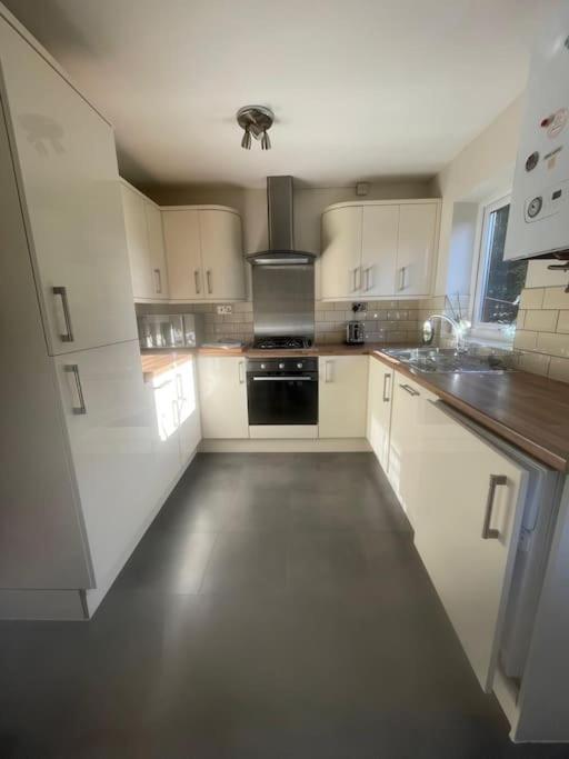 Heathbrook House Apartment Cardiff